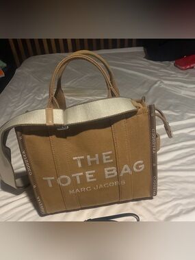 Marc Jacobs Canvas Tote in Camel-medium size